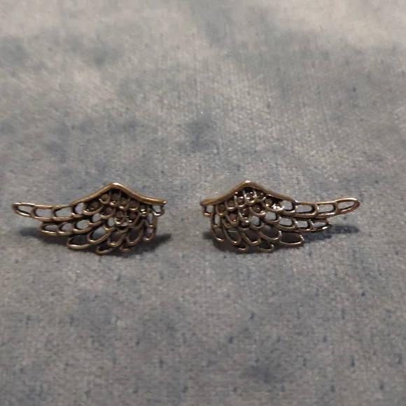 Earings - Picture 3 of 4